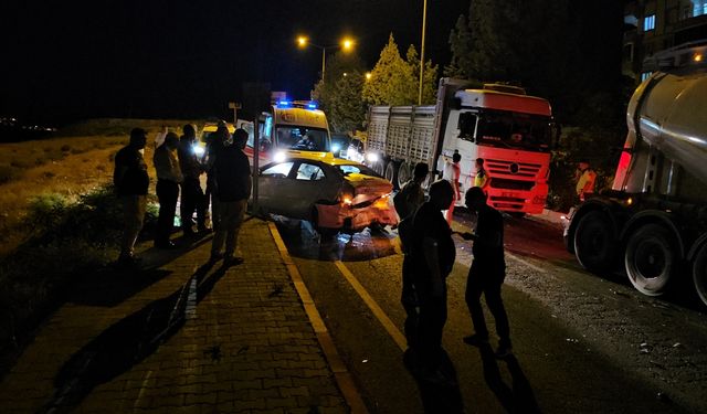 Siirt'te iki otomobilin çarpıştığı kazada 7 kişi yaralandı