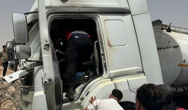 Silopi'de seyir halindeki tankerde yangın çıktı