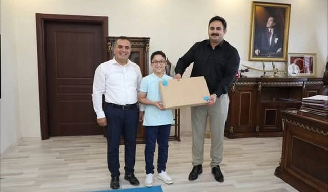 Viranşehir Kaymakamı Ülkü, LGS'den tam puan alan öğrenciyi kabul etti