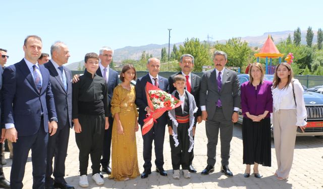 Bakan Yardımcıları Aktaş ve Yılmaz, Şırnak'ın Uludere ilçesinde temaslarda bulundu