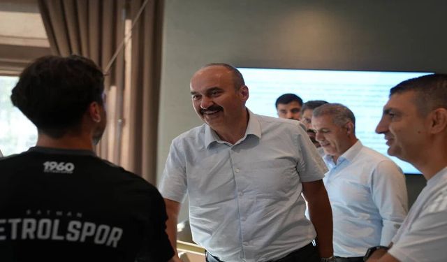 Vali Canalp'ten Batman Petrolspor'a Moral Ziyareti