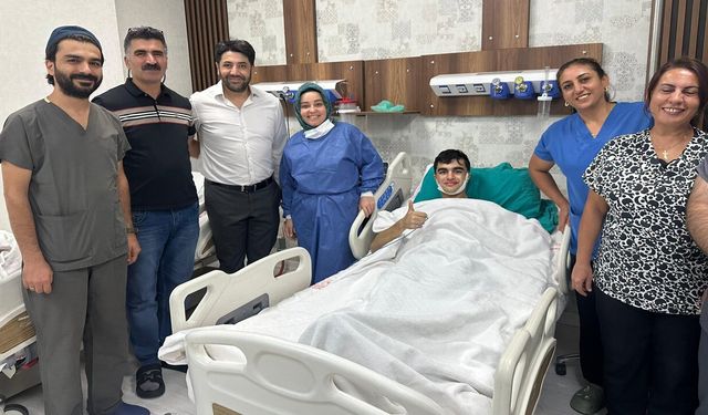 Batman'da Çene Kırığı Ameliyatında Bir İlk