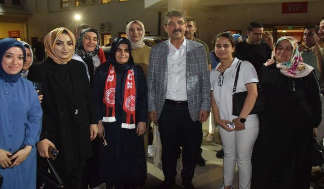 Petrolspor'a AK Parti'den 1.6 Milyon TL'lik Destek