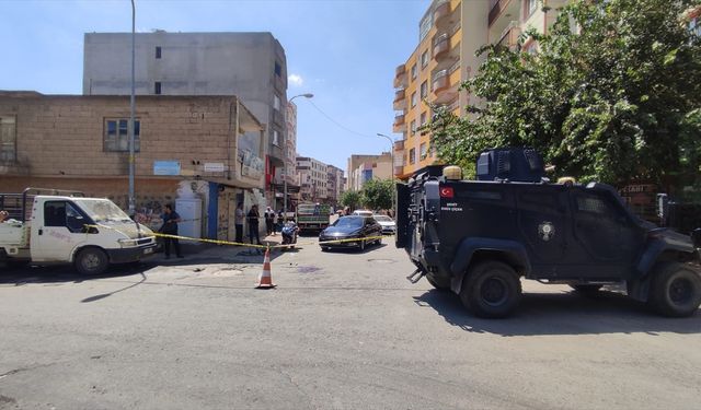 GÜNCELLEME - Şanlıurfa'da akrabalar arasında çıkan silahlı kavgada 1 kişi öldü, 3 kişi yaralandı