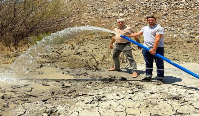 Sason Kelhasan Köyü'nün Yıllardır Süren Su Çilesi Sona Erdi