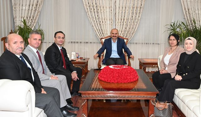 Güvenlik Korucuları Heyetinden Vali'ye Anlamlı Ziyaret