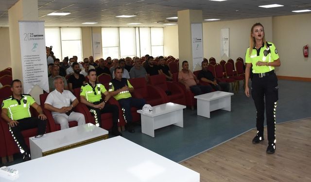 Batman’da Okul Servis Şoförlerine Trafik ve Davranış Eğitimi