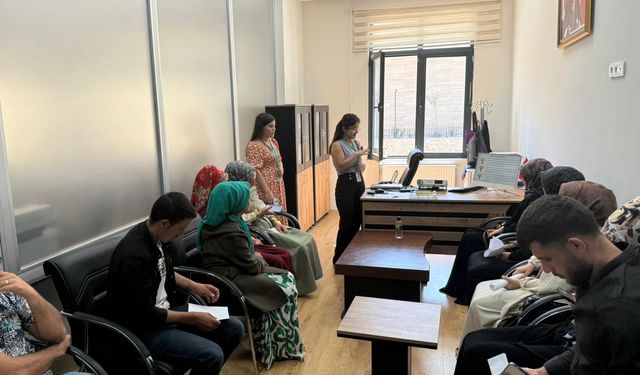 Sason’da Ebeveynlere “Bebek Akademisi” Eğitimi