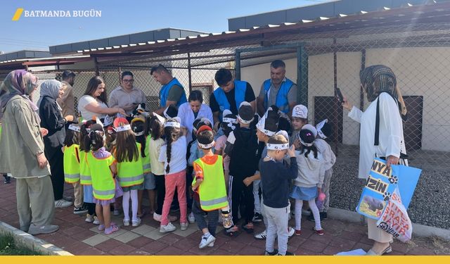 Batman'ın Minikleri Misafirliğe Gitti