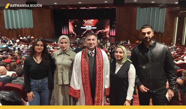 Batman Üniversitesi Rektörü Demir ve Akademisyenleri Açılış Töreninde