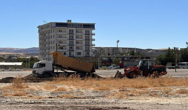 Kozluk Kaymakamlığı Köylerin Taleplerini Tek Tek Gerçekleştiriyor
