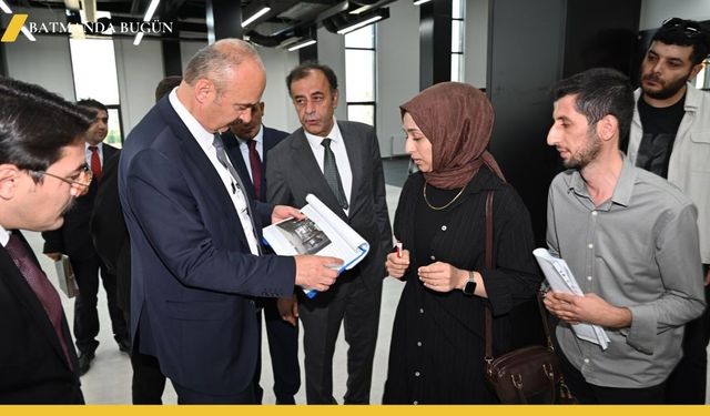 Seattle Modeli Artık 'Batman Modeli'