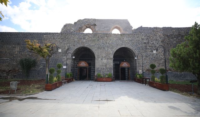 Diyarbakır Surları'nda Geleneksel Sanat Yaşatılıyor