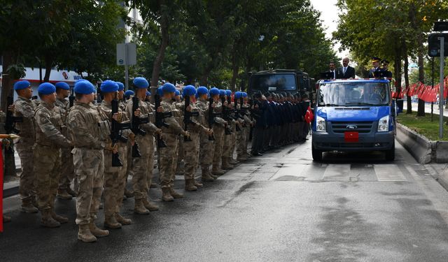 Siirt, Batman ve Mardin'de 29 Ekim Cumhuriyet Bayramı Törenlerle Kutlandı