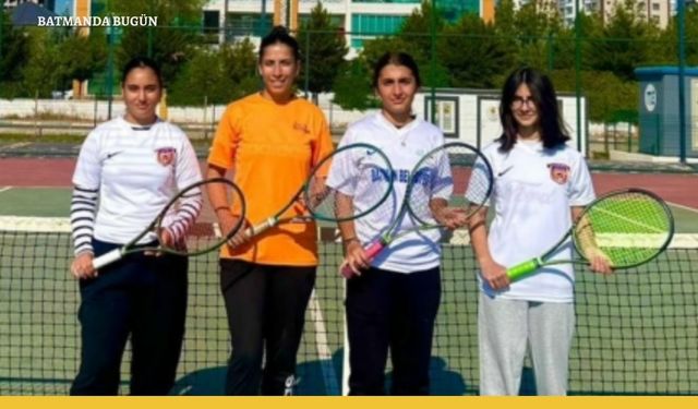 Batman Tenis'cileri Güneydoğu'da Zirve Yaptı