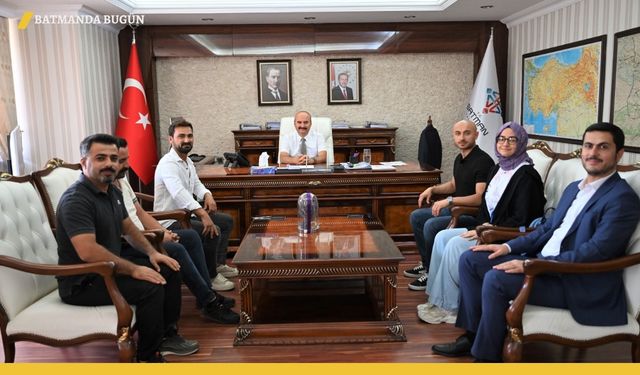 Mereto Dağı’nda Nefes Kesen Yamaç Paraşütü Şöleni Başlıyor