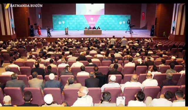 Diyarbakır'da  '10. Alimler Buluşması' Tamamlandı