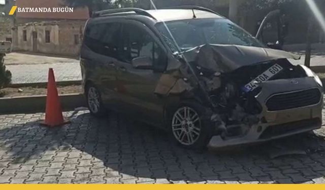Diyarbakır'da Dur İhtarına Uymayan Sürücü Zincirleme Kazaya Neden Oldu