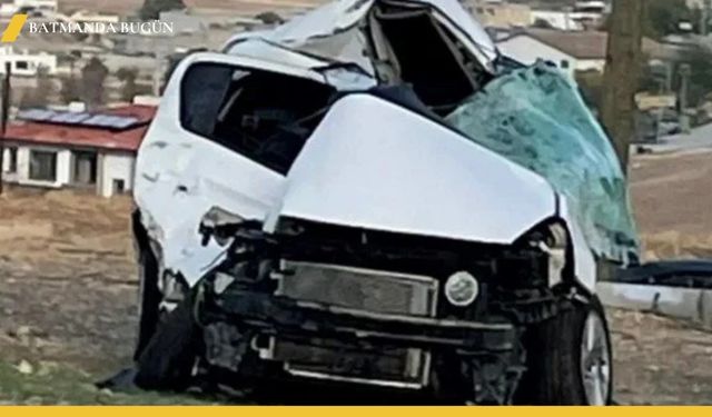 Diyarbakır'da Tır İle Otomobil Korkunç Kazada Çarpıştı