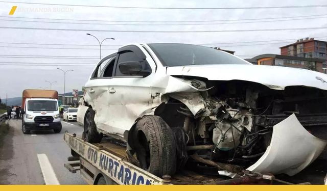 Kocaeli’nde Trafik Magandası Çocuklu Ailenin Aracına Çarptı
