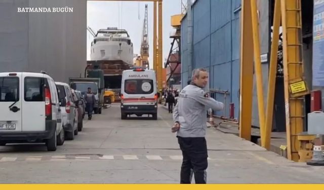 Tuzla'da Gemi Makine Dairesinde Şiddetli Patlama