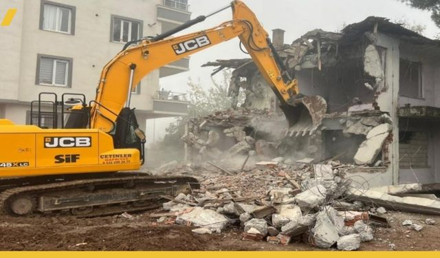 Batman’da Güvenlik Önlemi: Metruk Yapılar Yıkılarak Kent Temizleniyor