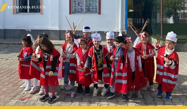 Kızılay Haftasında Kozluk'ta Anlamlı Etkinlik