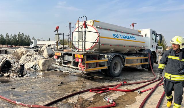 Diyarbakır Çınar'da Pamuk Yüklü Tır Alev Aldı