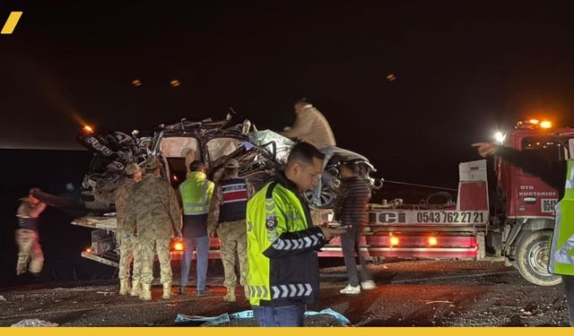 Diyarbakır'da Katliam Gibi Zincirleme Kaza