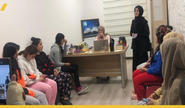 Süveybe Ana Kız Yurdu'nda Duygusal Şiir’lerle Edebiyat Rüzgarı Esti