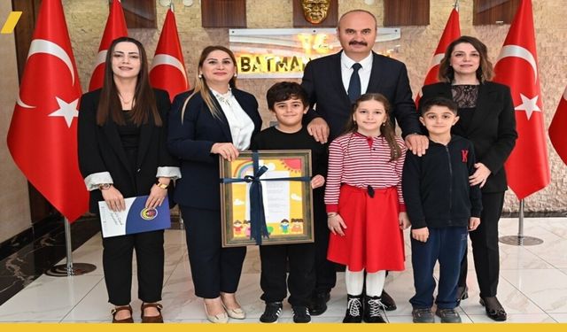 TED Batman Koleji Öğrencileri Vali Canalp’i Makamında Ziyaret Etti