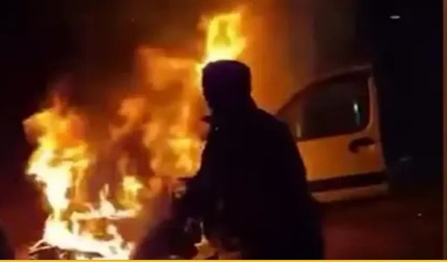 Gaziantep'te Cezaevi Personeli, Yanan Araçtan 5 Can Kurtardı