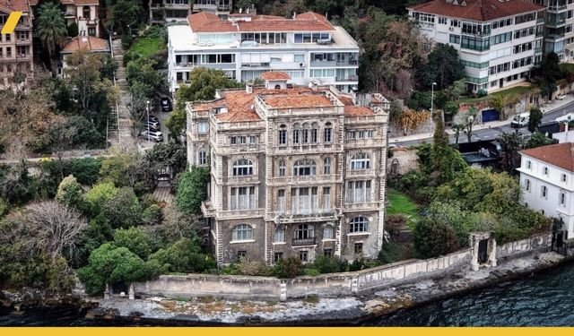 Rumelihisarı'nda Şatoyu Andıran 130 Yıllık Zeki Paşa Yalısı Satışa Çıkarıldı