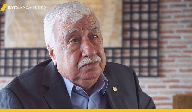 Devekuşu Kabare'nin Kurucusu Ahmet Gülhan Aramızdan Ayrıldı