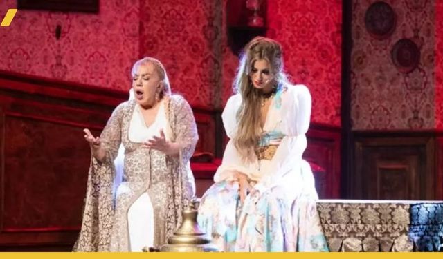 Magazin Gündemi Karıştı: Mine Koşan'dan Çağla Şıkel'e Olay Gönderme! "Çağla Tostunu Yesin..."