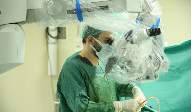 Siirt'te 10 Çocuk Babası Rahatsızlığını Kalp Krizi Sandı, Beyninde Tümör Çıktı