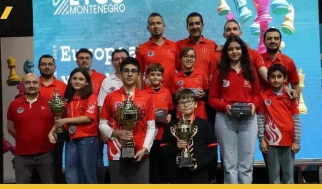 Budva'da 11 Madalya Kazanan Milli Satranççılarımızdan Tarihi Türk Damgası