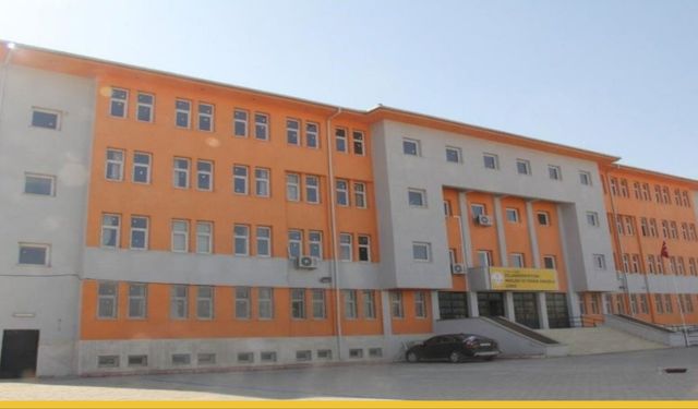 Cizre’de Skandalın Perdesi Aralandı: İstismar Suçlamasıyla Tutuklanan Öğretmen Cezaevinde!