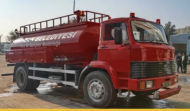 33 Yıllık Su Tankeri Yeniden Yollarda: Batman Belediyesi’nden Ekonomik Çözüm