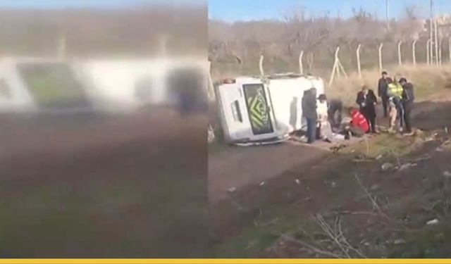 Diyarbakır Arpaderesi’nde Metal Yığınına Dönüştüler: Otomobil ve Minibüs Çarpıştı