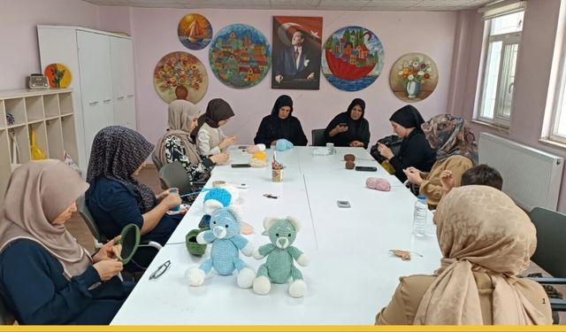 Kadınlara Altın Bilezik: Batman Belediyesi'nden Ücretsiz Meslek Edindirme Kursları