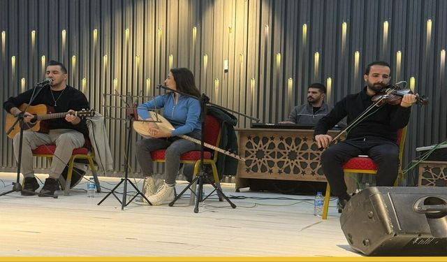 Liselerde Gençlik Merkezlerinin Tanıtım Faaliyetleri Sürüyor