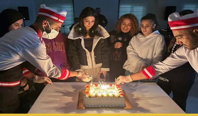 Süveybe Ana Kız Yurdu'nda Kasım Ayı Doğumlulara Sürpriz Kutlama