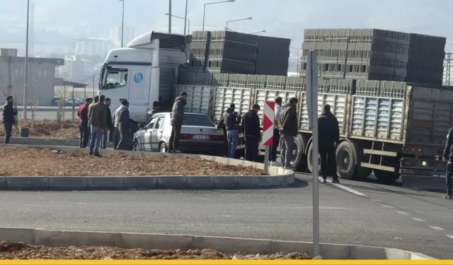 Gercüş’te Mucize Kurtuluş: Tırın Altına Giren Otomobilden Sağ Çıktı