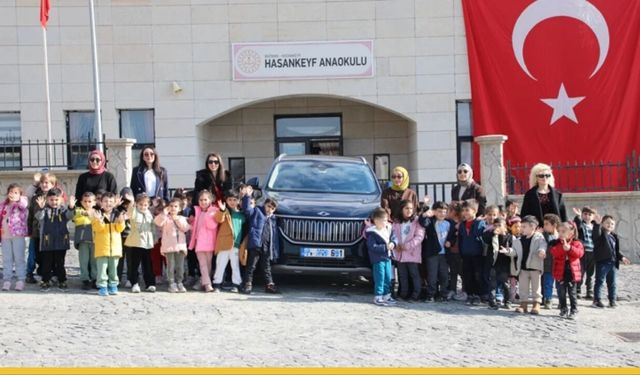 Hasankeyf’te Yerli Malı Kutlamasına Togg Damgası: Minik Öğrenciler Milli Teknolojiyle Tanıştı