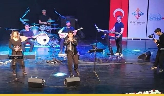 Batman’da Pop-Rock Gecesi: Genç Yetenekler Sahnenin Tozunu Attı
