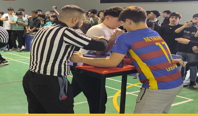 Batman'da Bileklerin Gücü Konuştu: 250 Genç Şampiyonluk İçin Masaya Oturdu