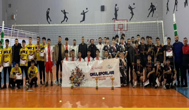 Ziya Gökalp Anadolu Lisesi Voleybolda İl Şampiyonu Oldu