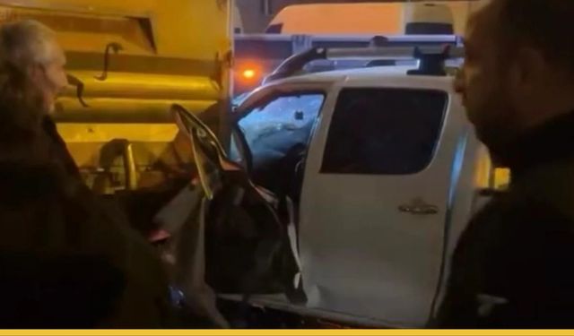 Petrol Mahallesi’nde Trafik Kazası: Araçta Mahsur Kalan Sürücü İçin Zamanla Yarış