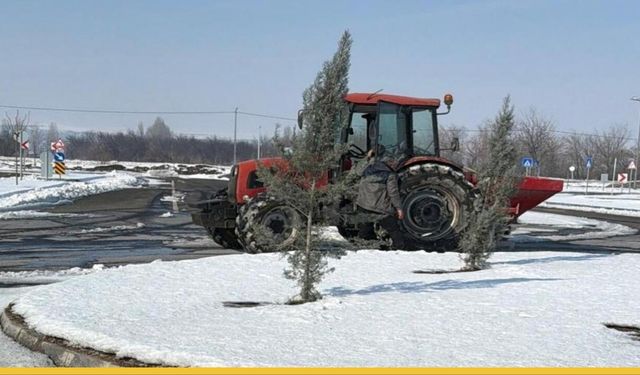 Batman’da Direksiyonda "Buz" Engeli Kalkıyor: Sürücü Adayları İçin Pist Seferberliği